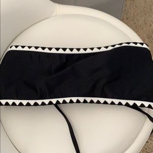 Strapless bikini top